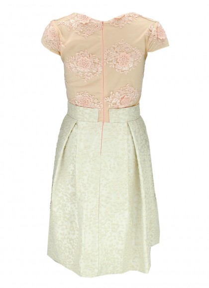 Rochie roz cu broderie crem superba