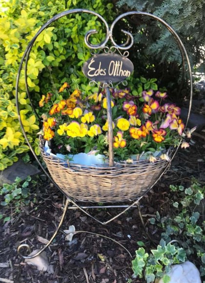 Suport flori din fier forjat tip Inima